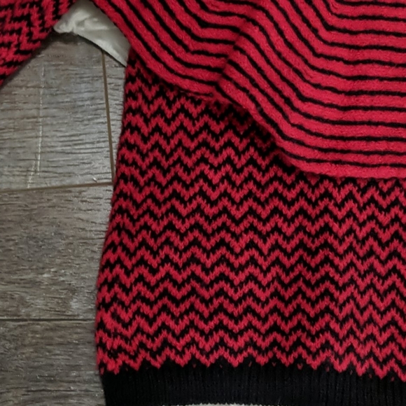 BB DAKOTA Debeney Striped Off-the-shoulder Sweater - Picture 7 of 13